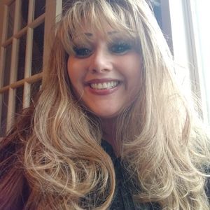 Meet your Posher, Gina